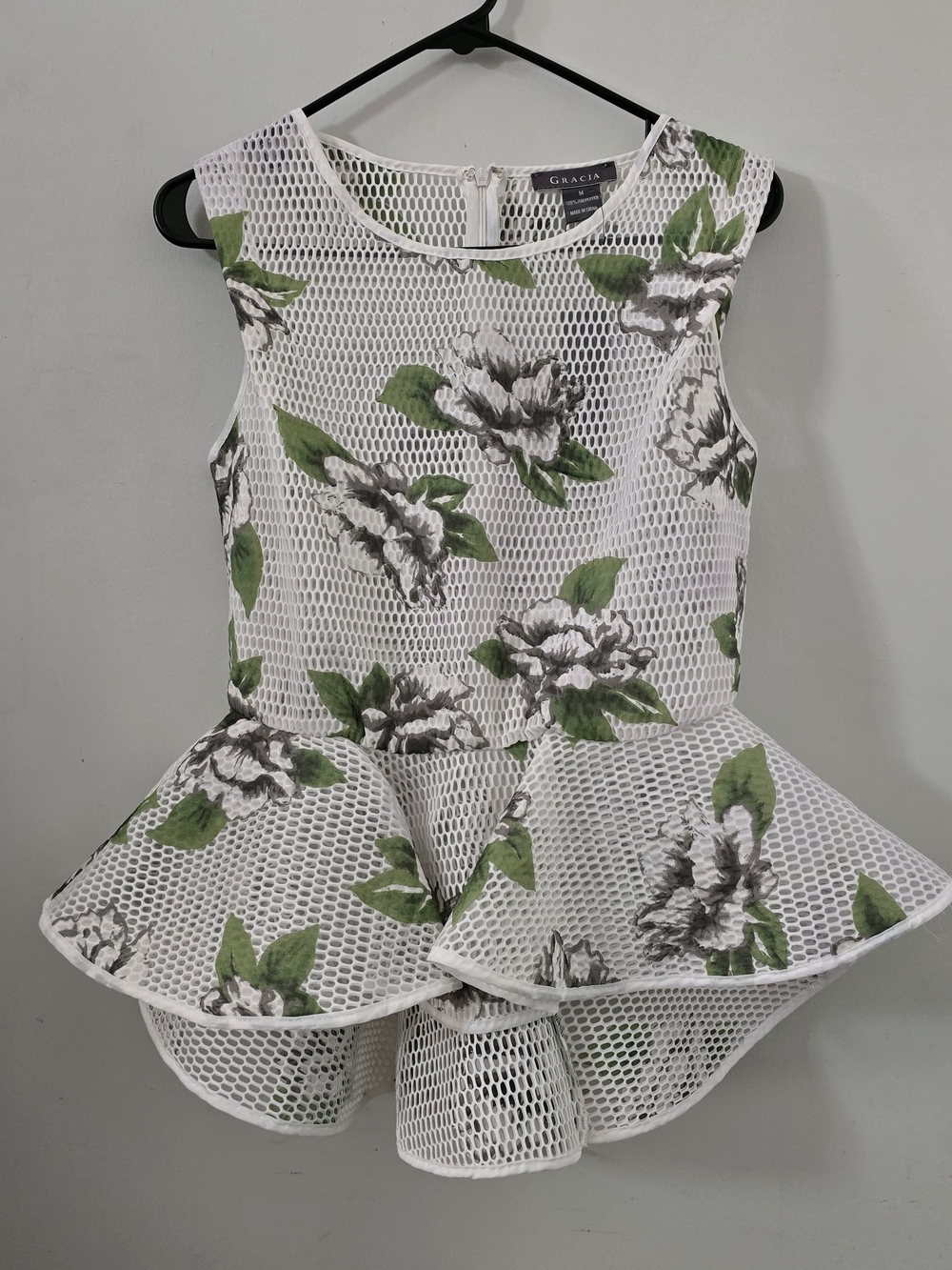 Gracia White Floral Sleeveless Peplum Top